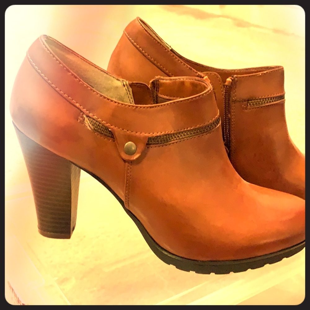 Ankle boots